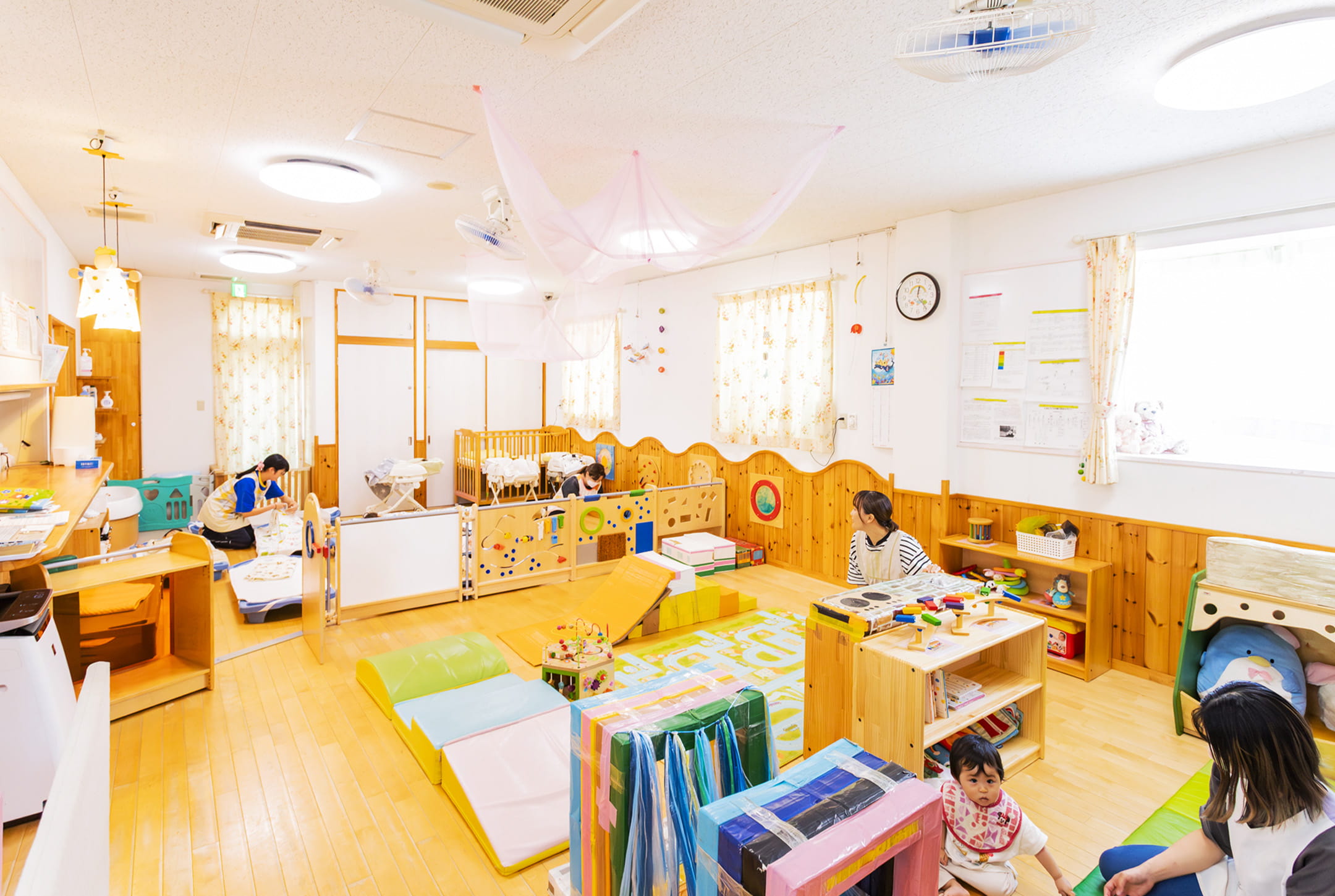 乳児棟（内観）